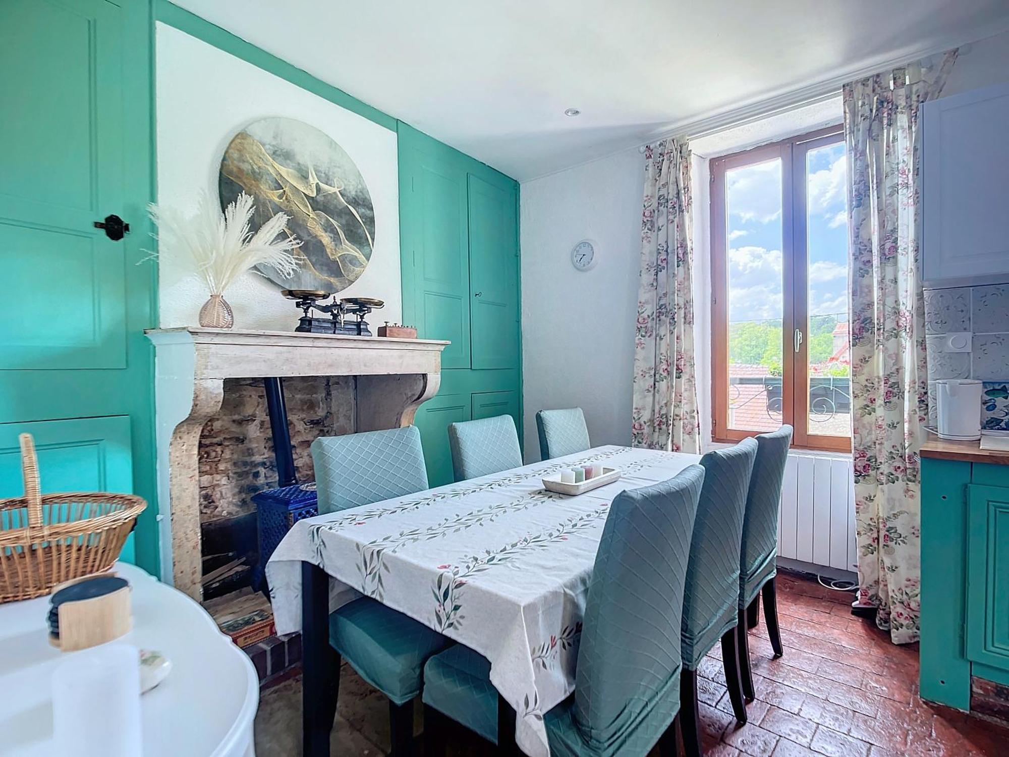 Charmante Maison Joux-la-Ville Екстериор снимка