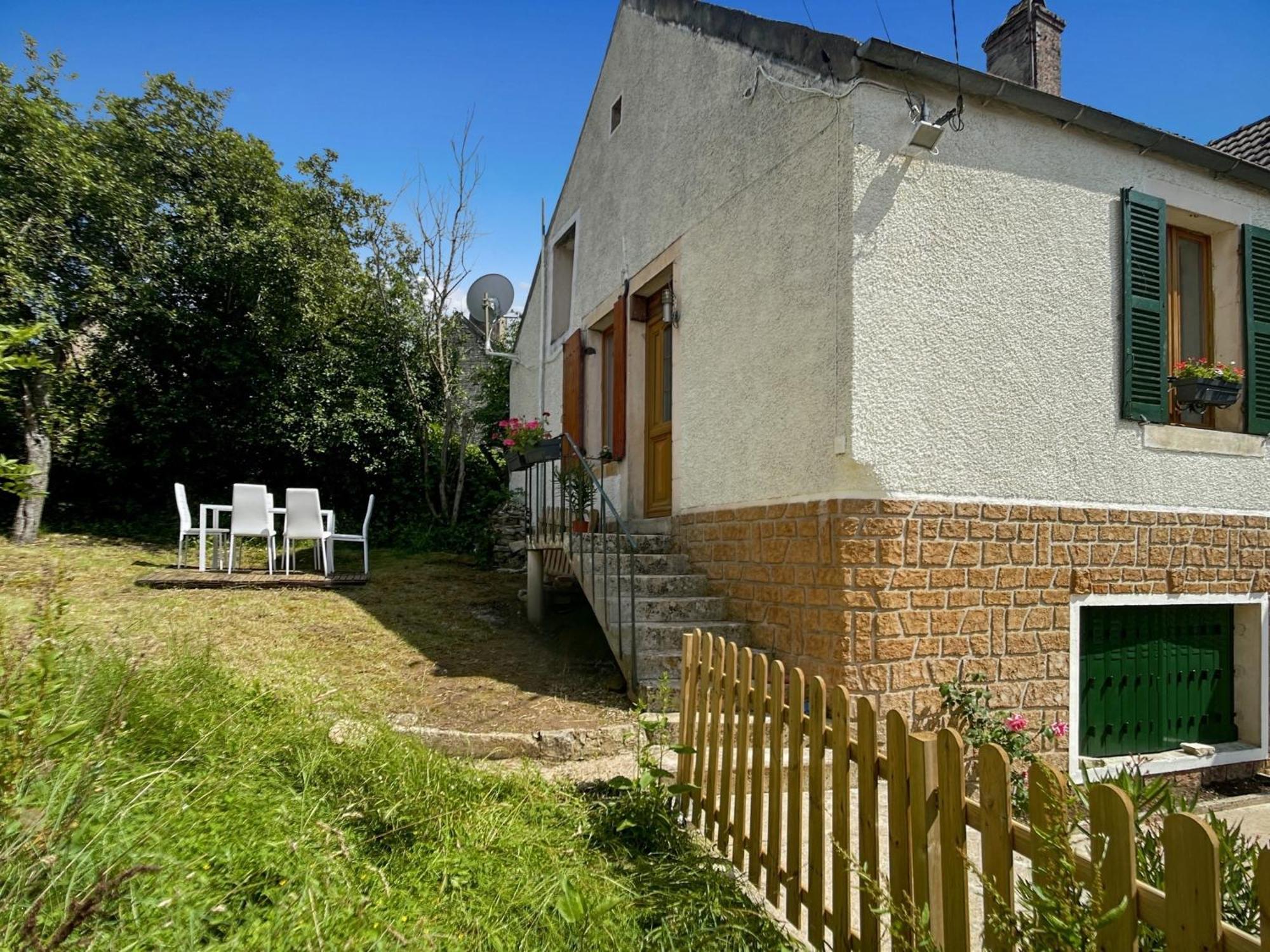 Charmante Maison Joux-la-Ville Екстериор снимка