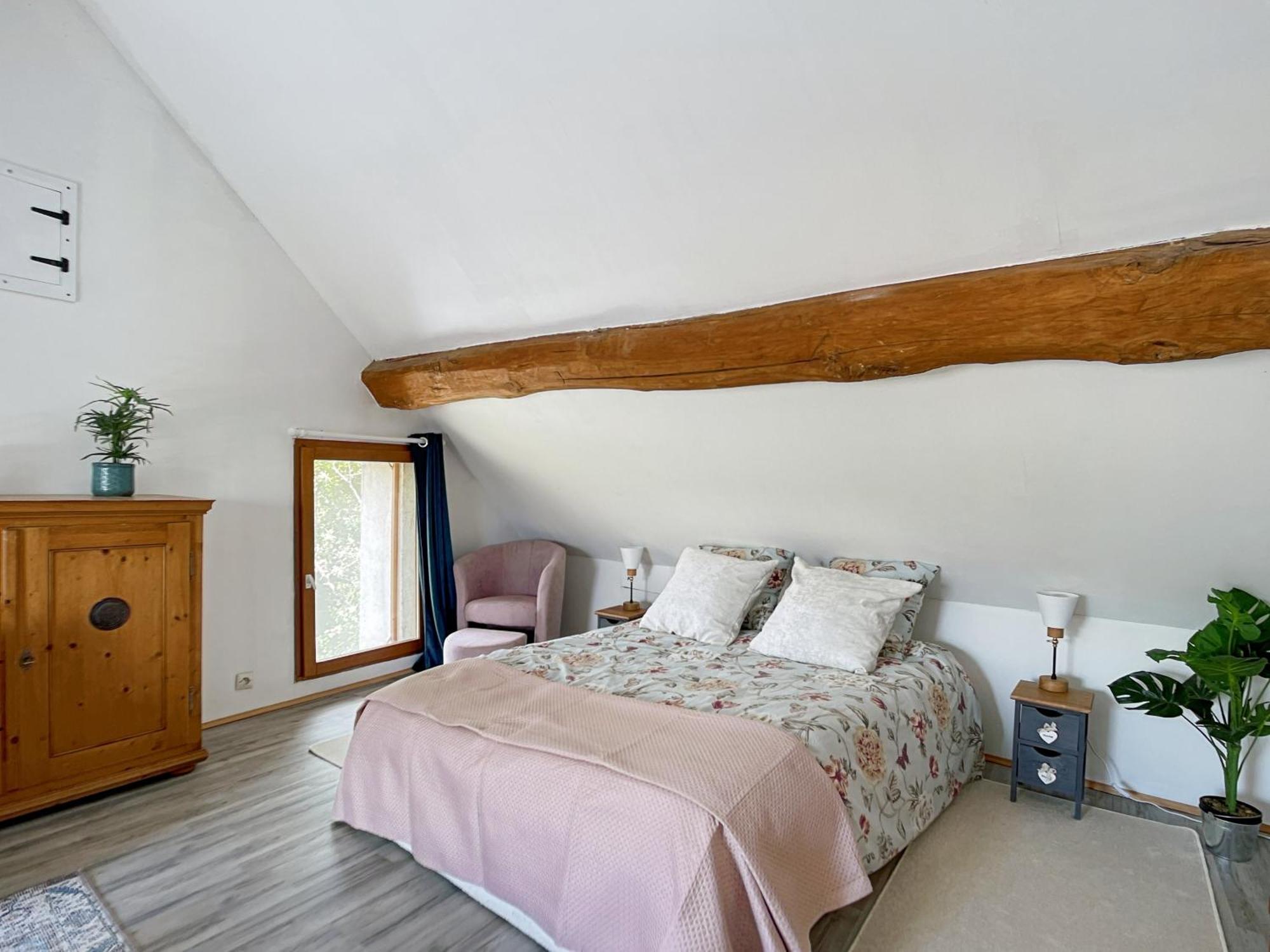 Charmante Maison Joux-la-Ville Екстериор снимка